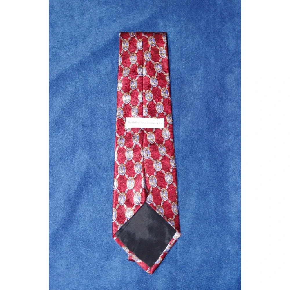 Vtg Metropolitan Museum of Art Silk‎ Necktie Red Blue Gold Medallion Old Money